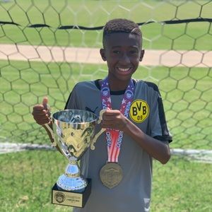 Meet your Posher, Zach